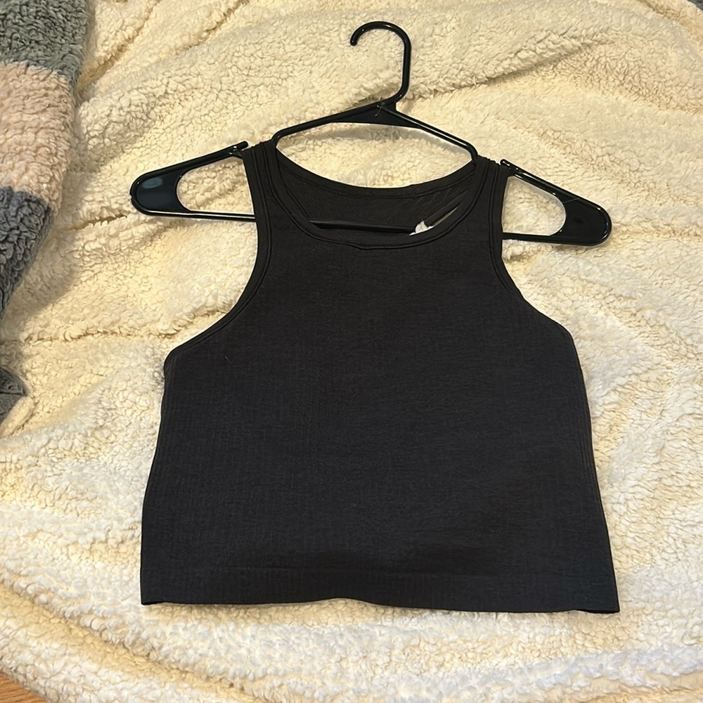 Lululemon Ebb to Street Crop Tank